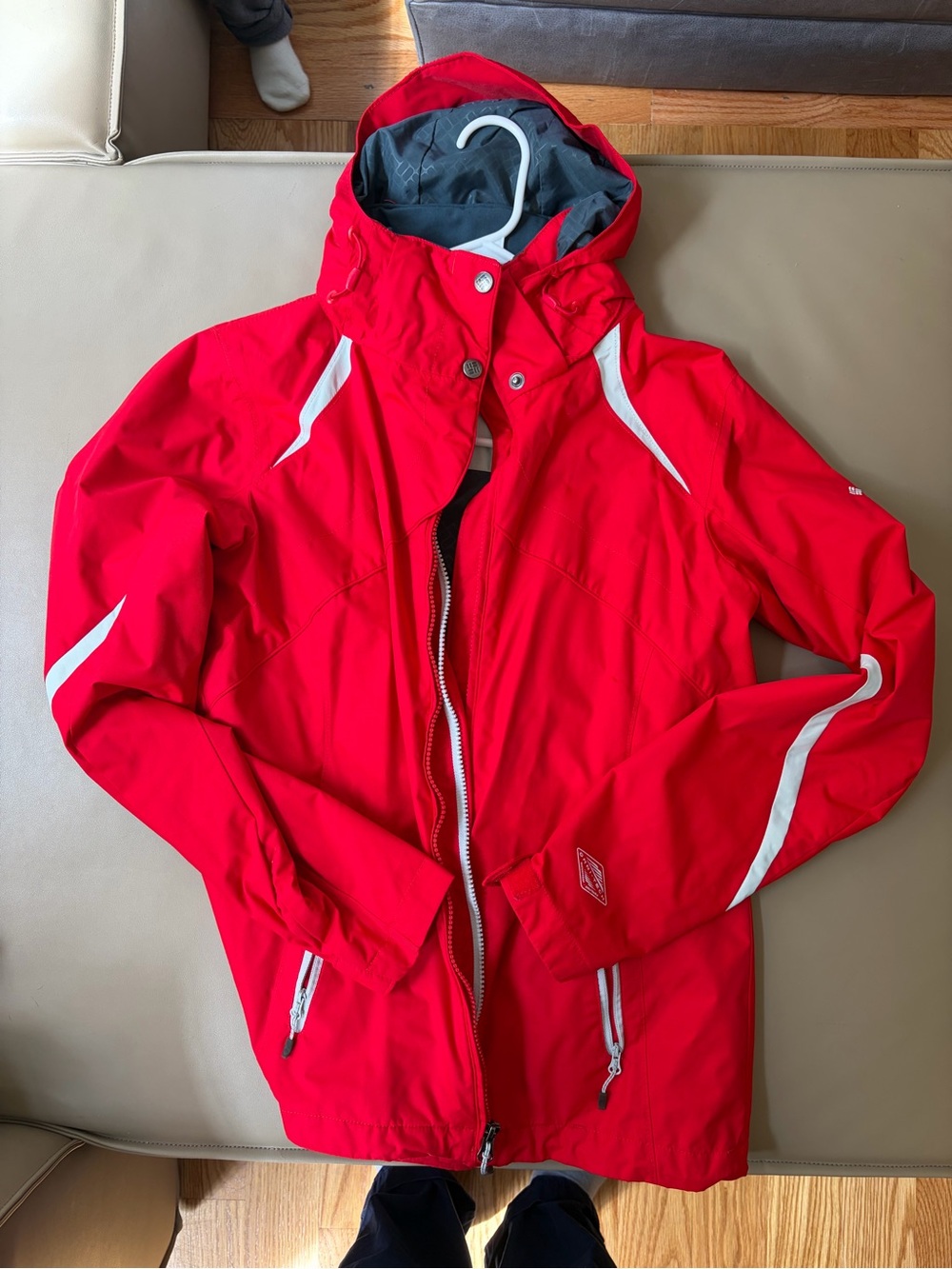 Women’s COLUMBIA Red Waterproof Hooded Jacket MEDIUM